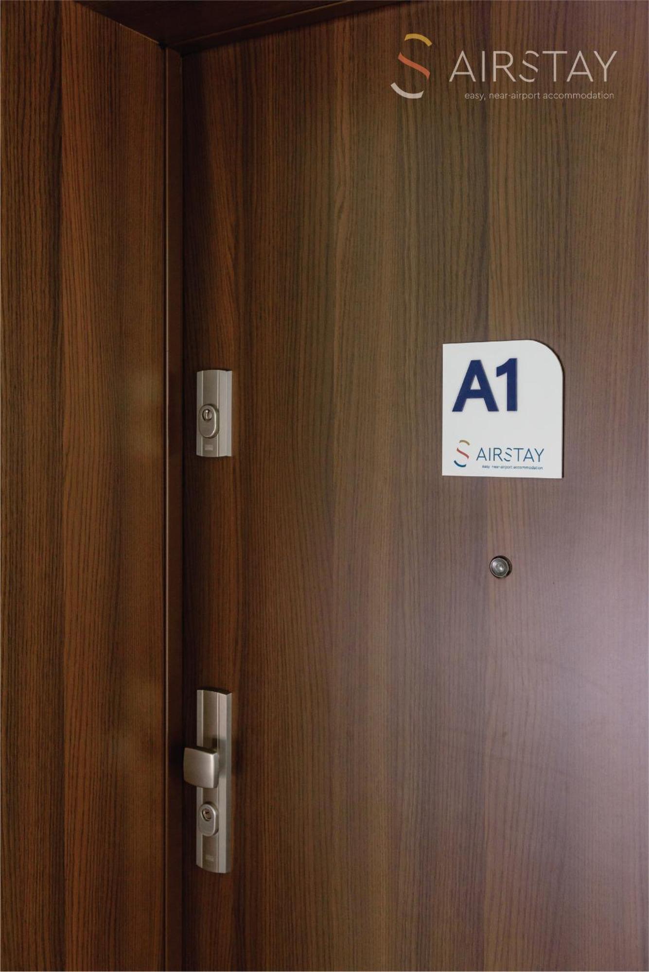 Akali Apartment Airport By Airstay Spata  Bagian luar foto